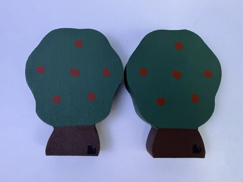 Cat’s Meow Set Of Reversible Apple And Pear Tree Shelf Sitter Village Accessory
